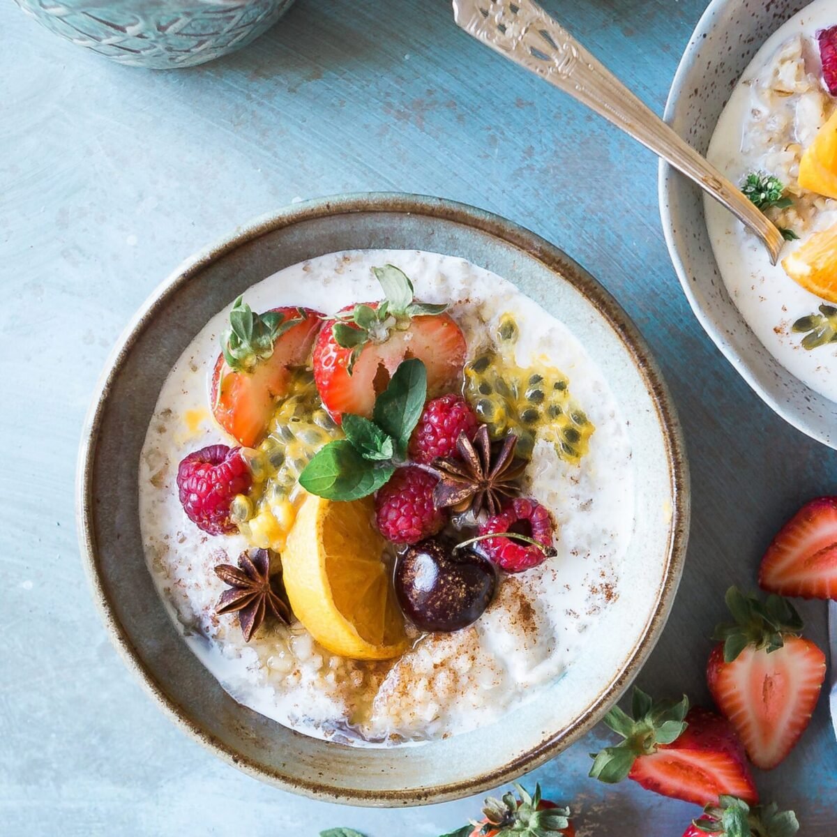 Easy Vegan Fruit Oatmeal
